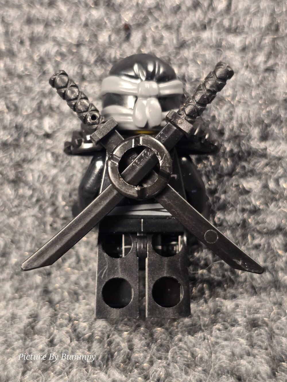 LEGO Ninjago Deepstone Armor Cole minifigure - Picture 2 of 4